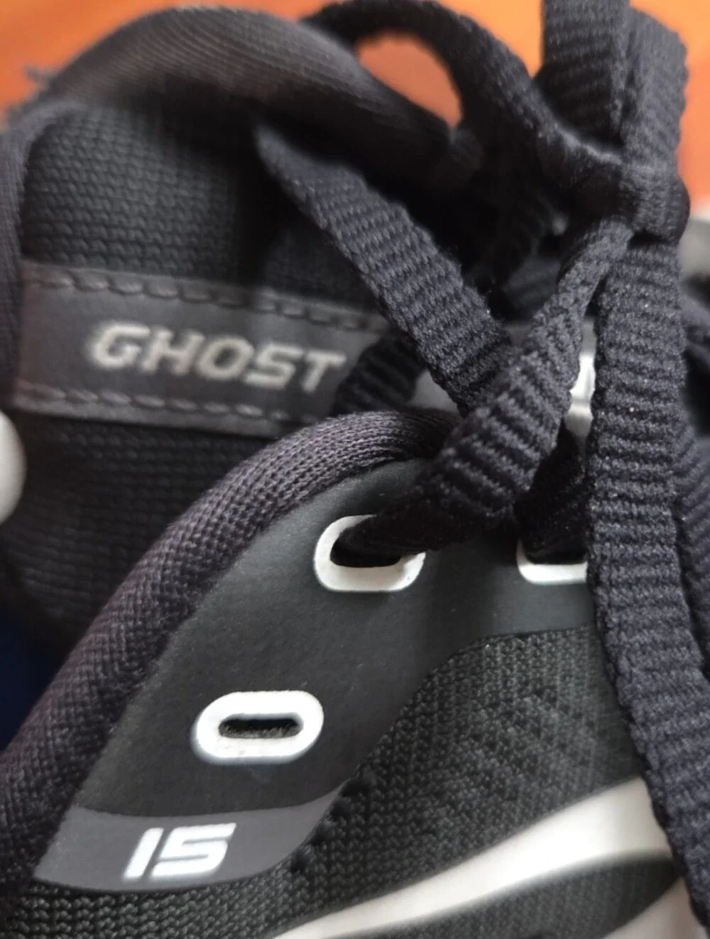 Brooks Ghost 15, Women's 12, Black and White Running Shoes